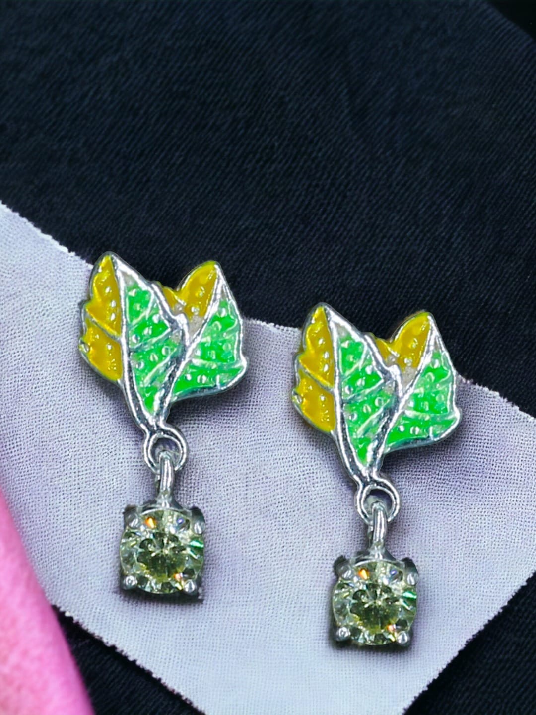 

Taraash 925 Sterling Silver Leaf Shaped Drop Earrings
