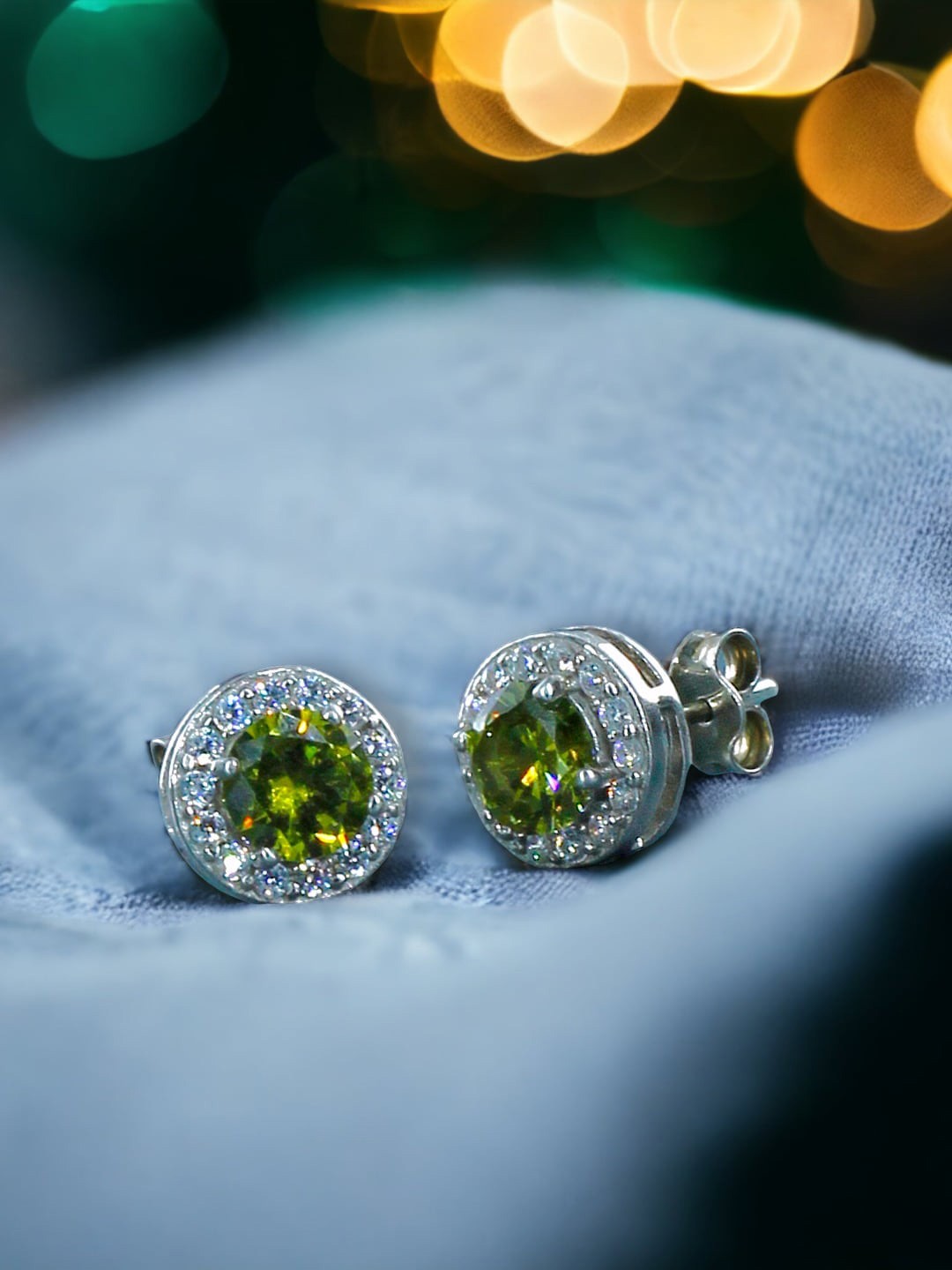 

Taraash 925 Sterling Silver Cubic Zirconia Studded Circular Studs Earrings