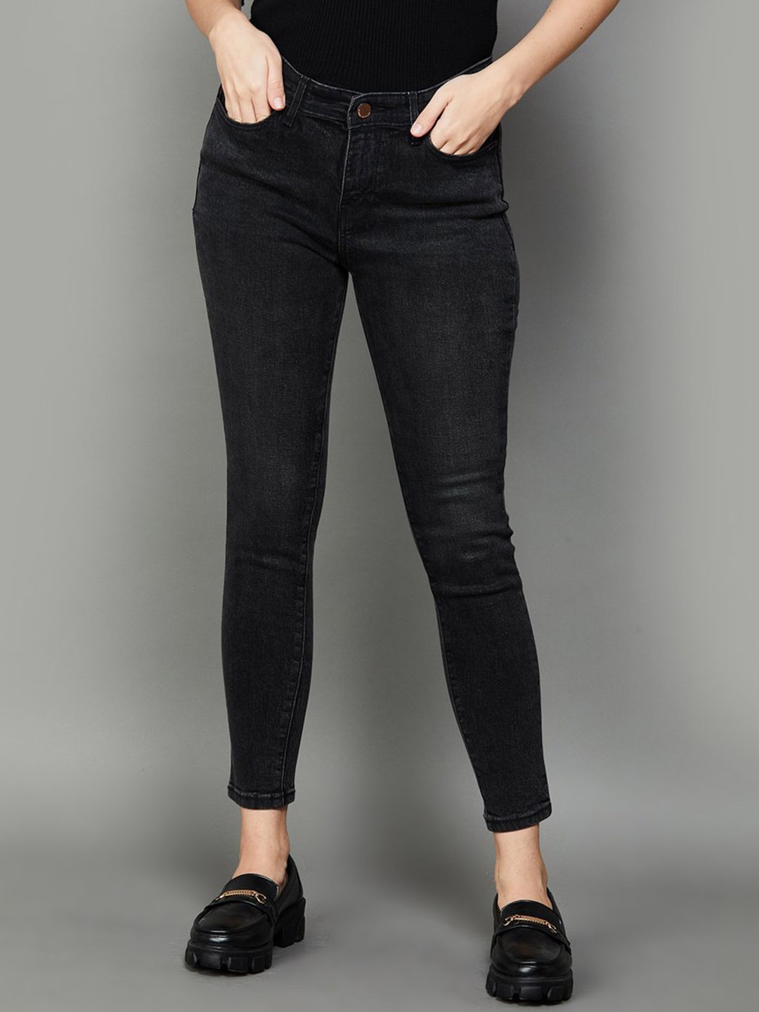 

Xpose Women Comfort Slim Fit High Rise Stretchable Cropped Jeans, Black