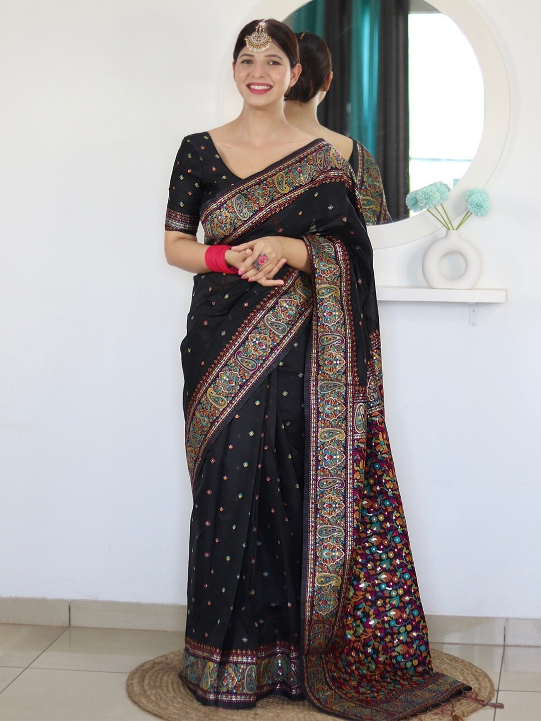 

ALMAARI FASHION Ethnic Motifs Woven Design Zari Pure Silk Kanjeevaram Saree, Black