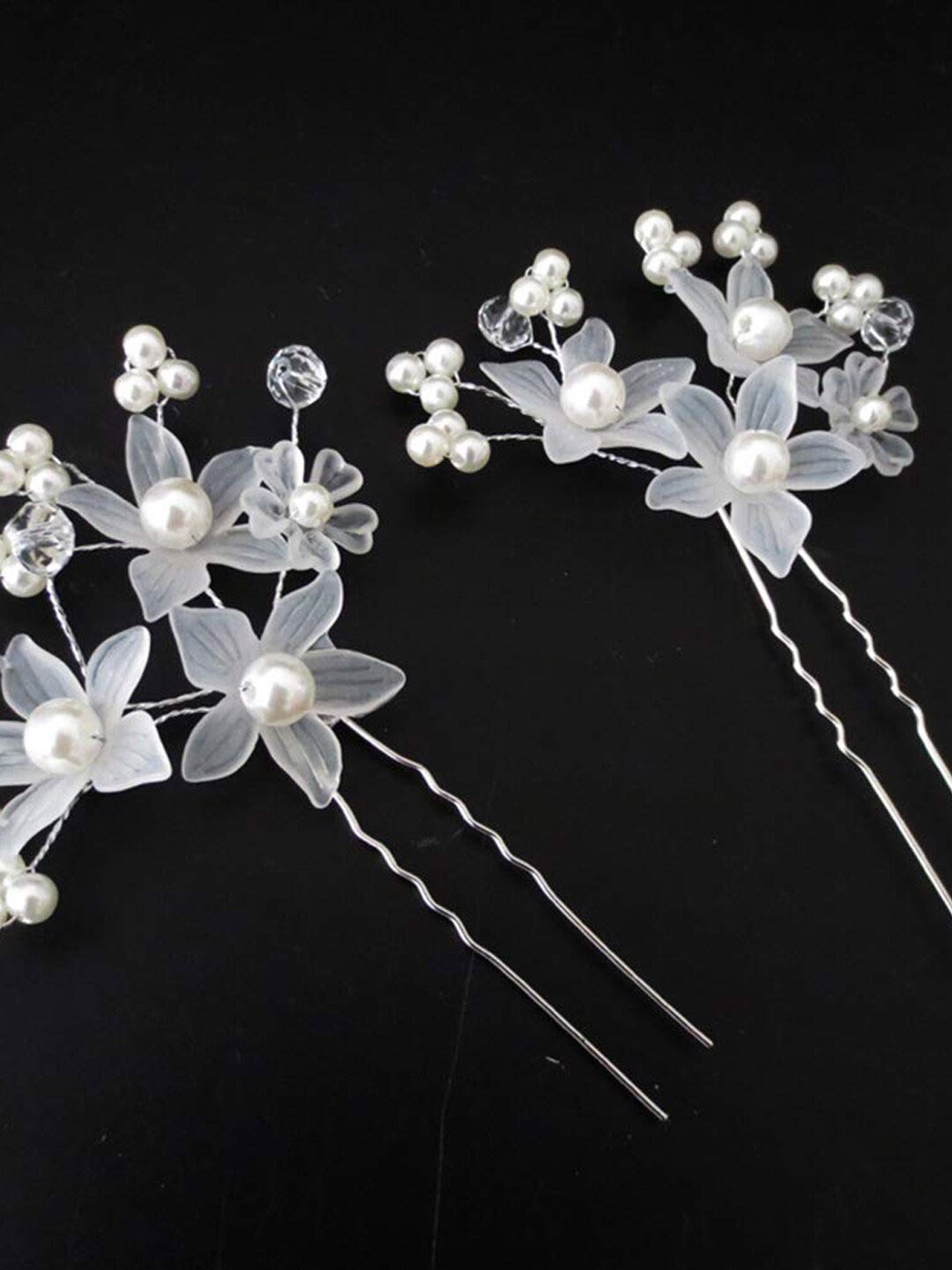

VAGHBHATT Set Of 2 Beads Embellished Floral U Pins, White