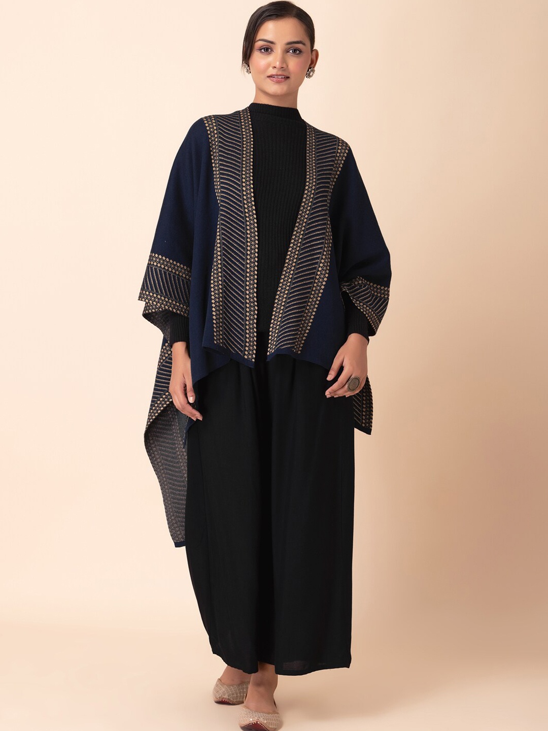 

INDYA Geometric Printed Border Kaftan Shrug, Blue