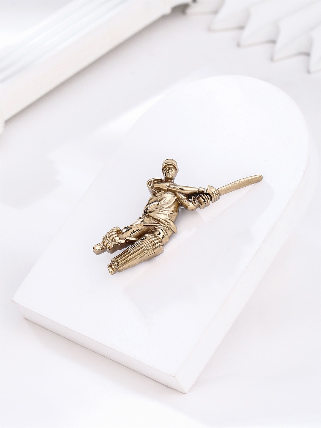 

COSA NOSTRAA Men The Glorious World Cup Victory Brooch, Gold