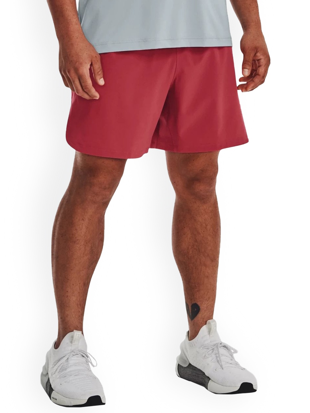 

UNDER ARMOUR Men Peak Woven Sports Shorts, Red