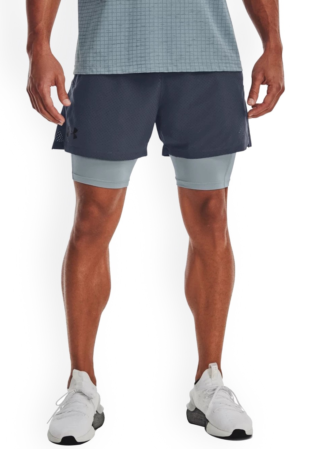 

UNDER ARMOUR Men Vanish Woven 2-in-1 Vent Brand Logo Printed Slim-Fit Shorts, Grey