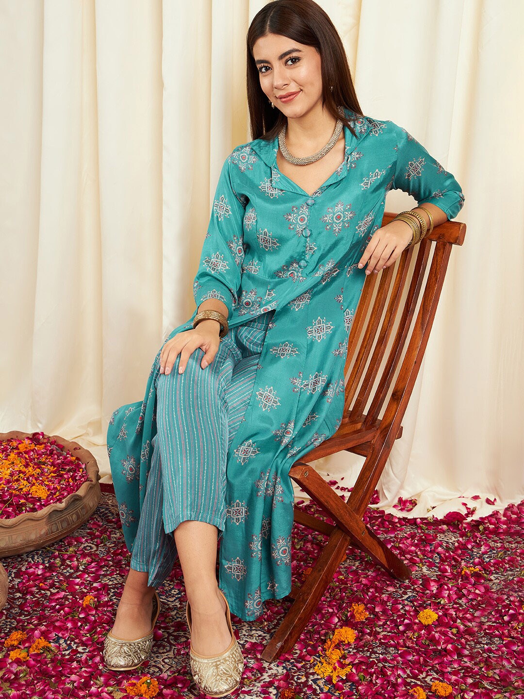 

Sangria Blue Ethnic Motifs Printed Lapel Collar High Slit Kurta With Trousers