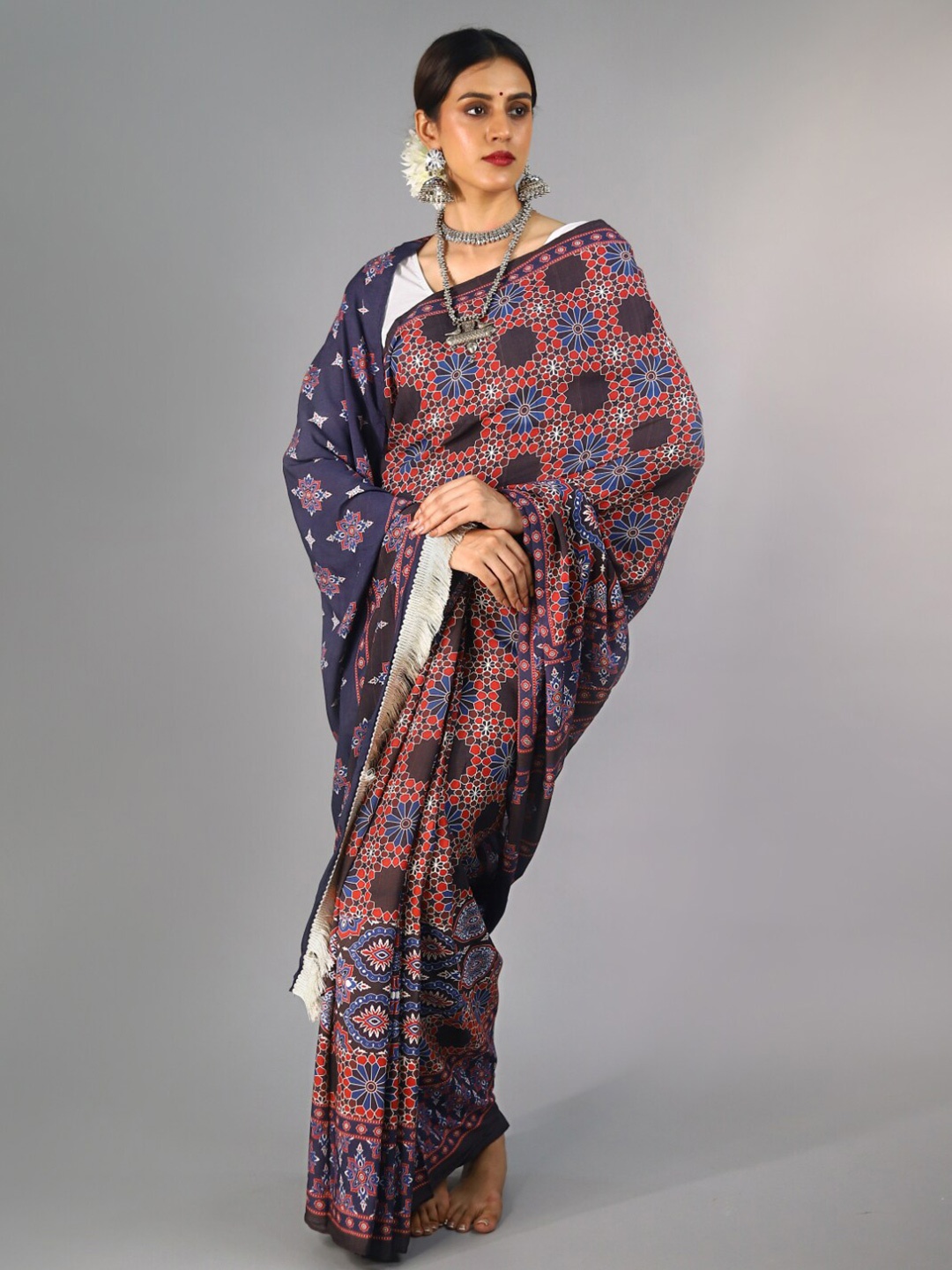 

BUTA BUTI Ajrak Block Printed Pure Cotton Saree, Red