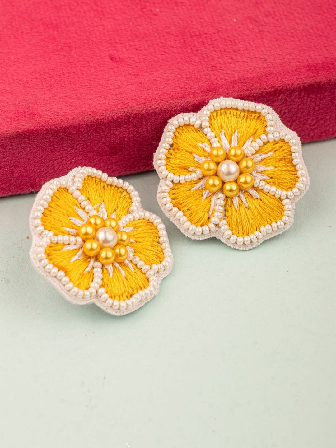 

Crunchy Fashion Beaded Flower Studs Earrings, Yellow