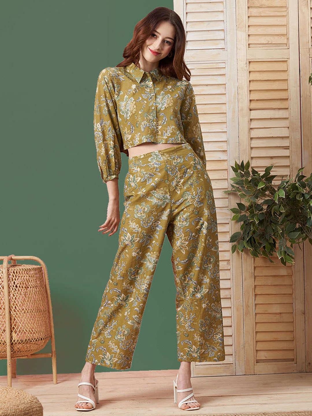 

Kiana House Of Fashion Printed Crop Shirt With Trousers, Green