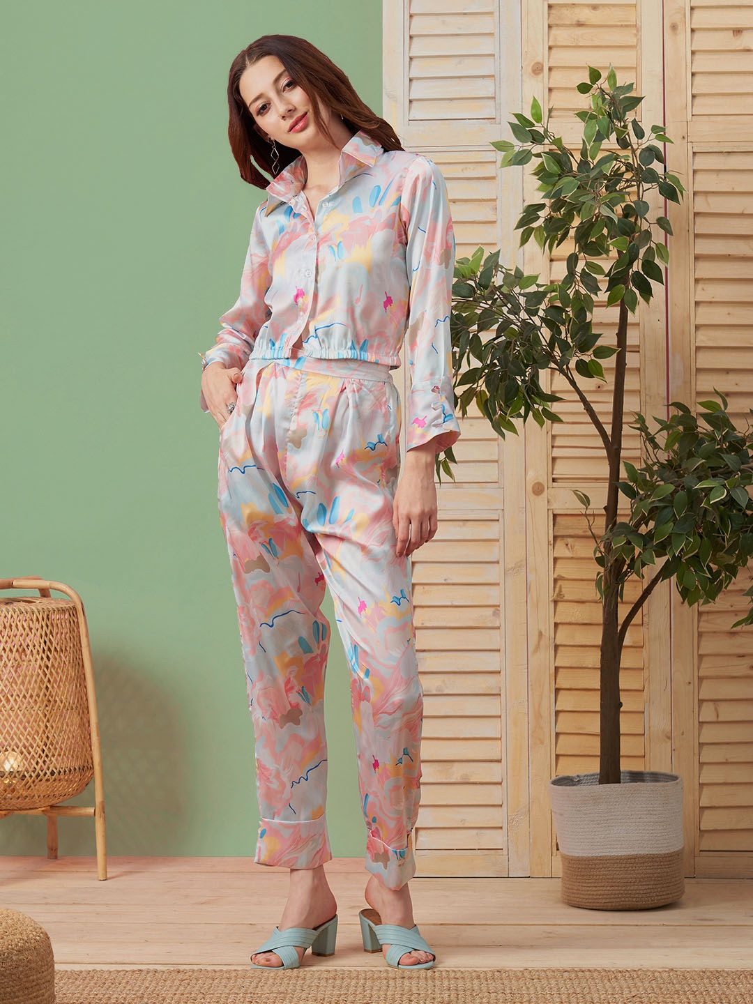 

Kiana House Of Fashion Abstract Printed Shirt Collar Long Sleeves Crop Shirt With Trouser, Pink