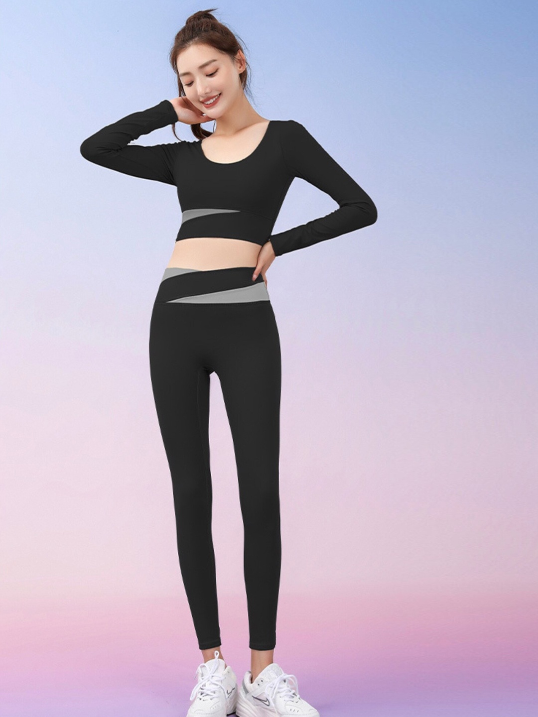 

LULU & SKY Long Sleeves Crop Top with Tights, Black