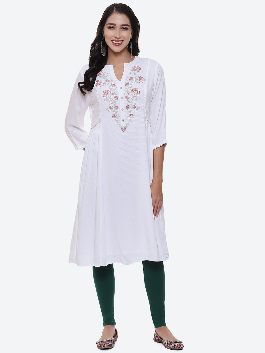

2Bme Floral Embroidered Pleated A-Line Dobby Kurta, White