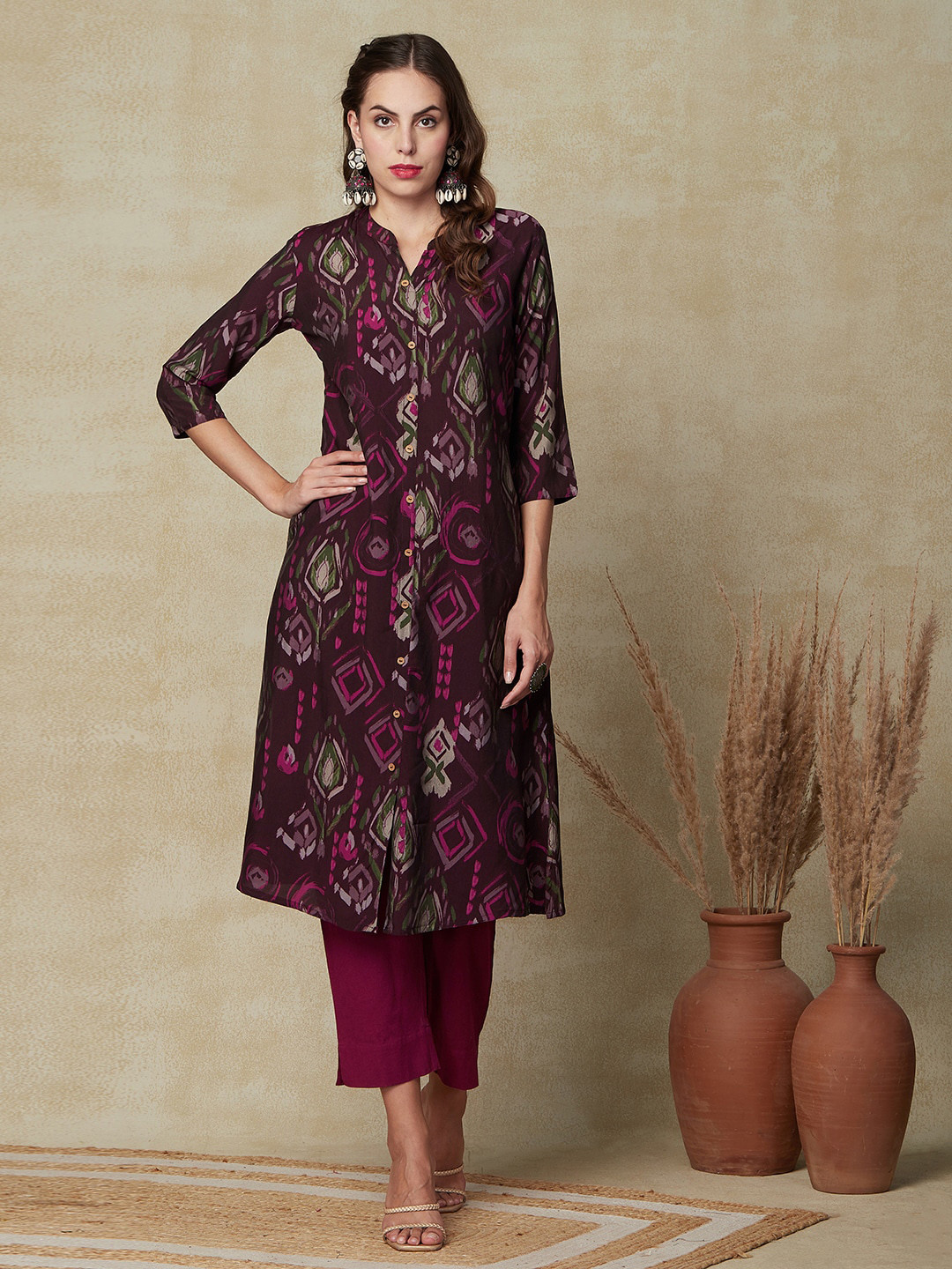 

FASHOR Geometric Printed Mandarin Collar Straight Kurta, Mauve