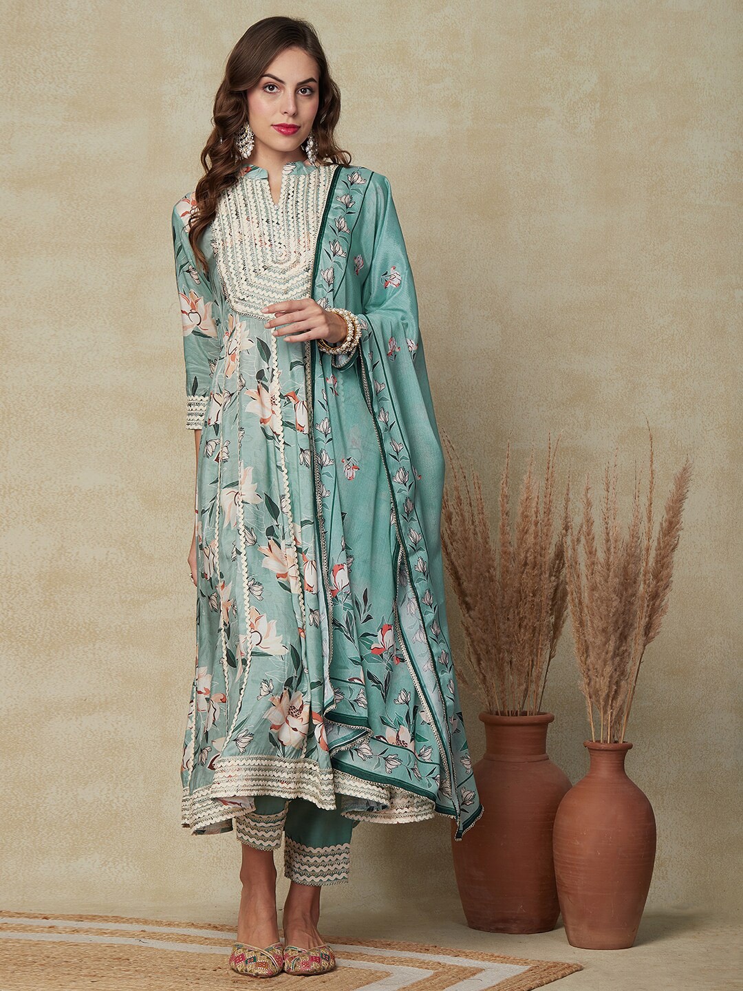 

FASHOR Green Floral Printed Mandarin Collar Anarkali Kurta & Trousers With Dupatta