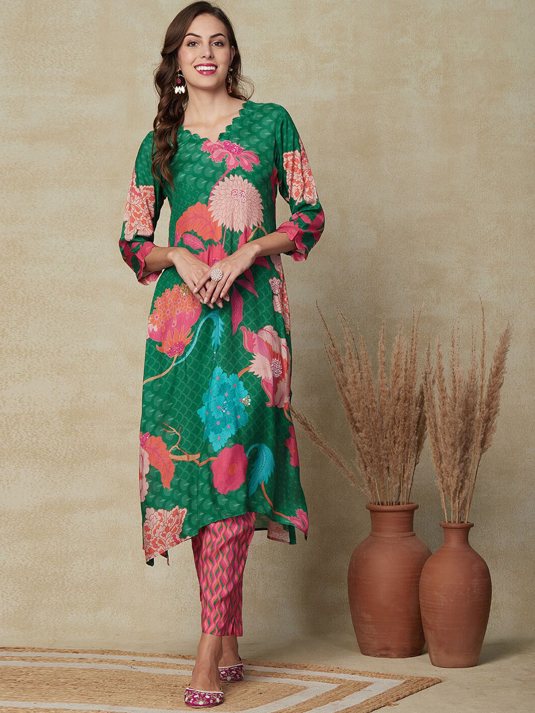 

FASHOR Green Floral Printed Straight Kurta with Trousers