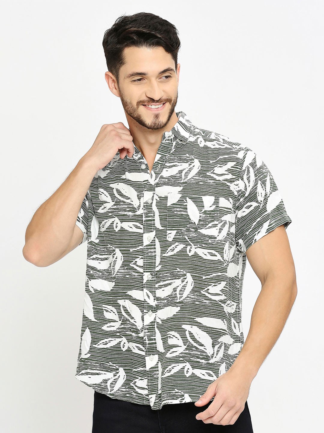 

MOD ECRU Floral Printed Comfort Boxy Casual Shirt, Green