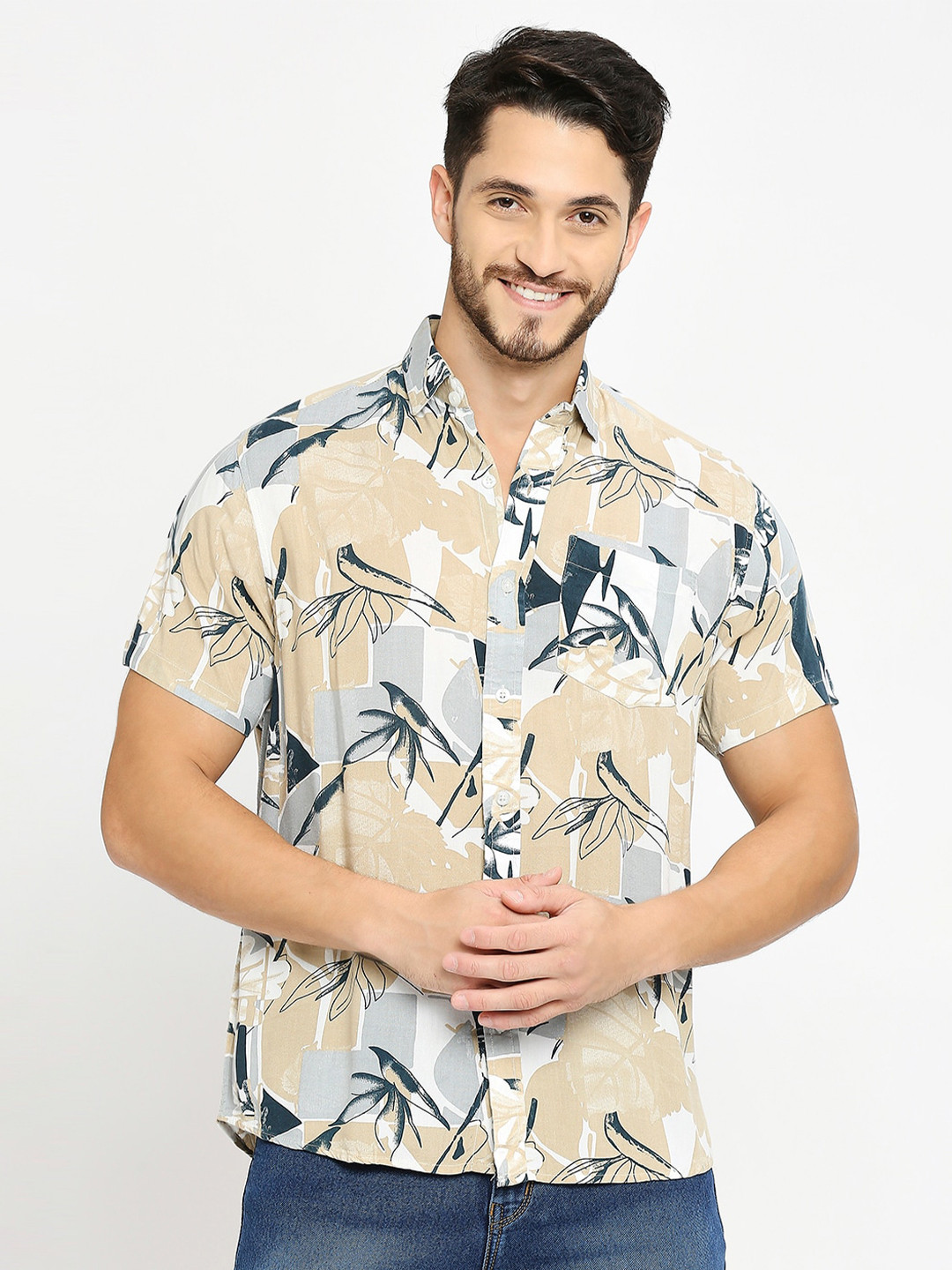 

MOD ECRU Comfort Boxy Conversational Printed Spread Collar Short Sleeves Casual Shirt, Brown
