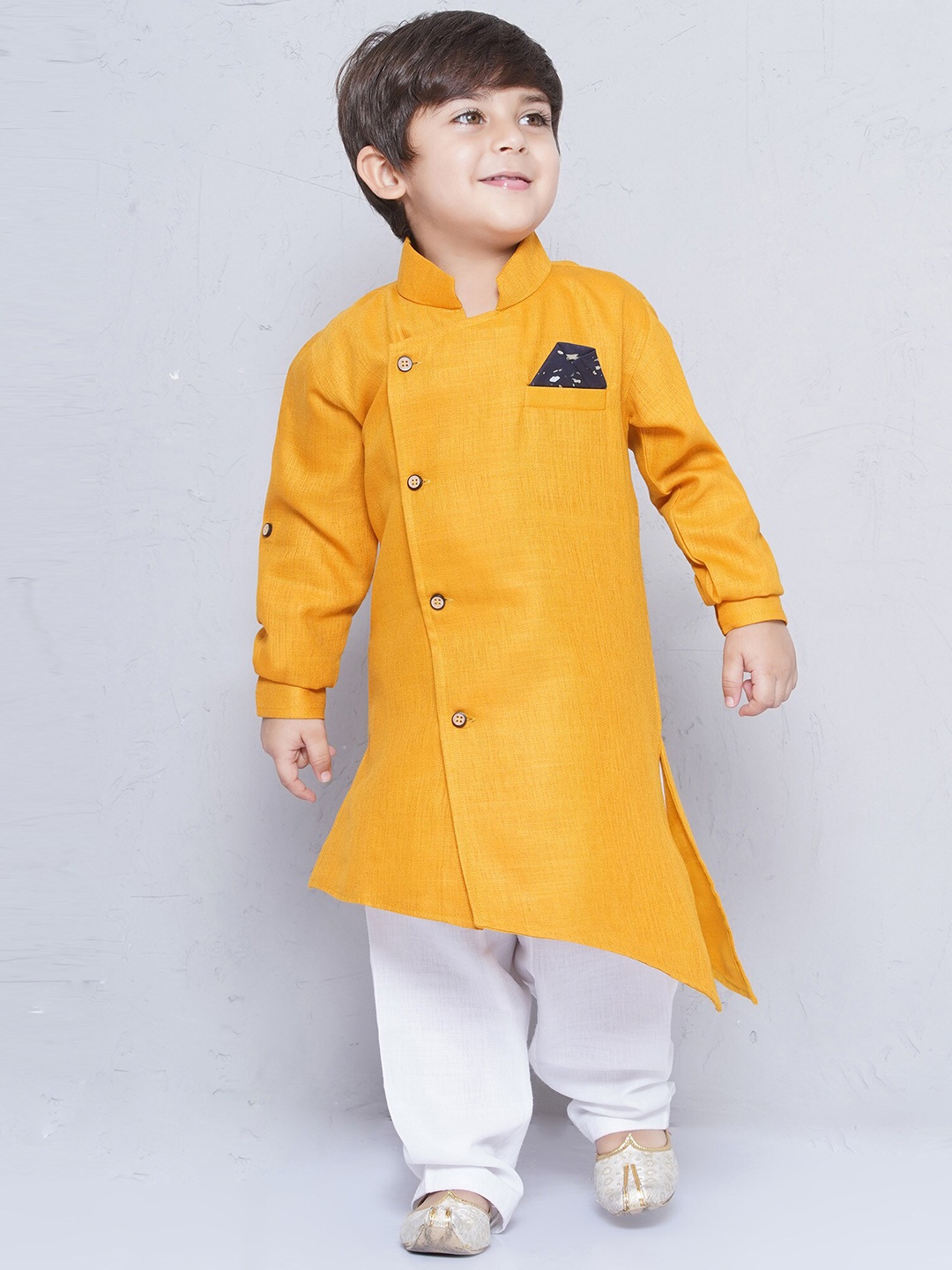 

Aj DEZInES Boys Mandarin Collar Asymmetric Pure Cotton Kurta with Pyjamas, Yellow