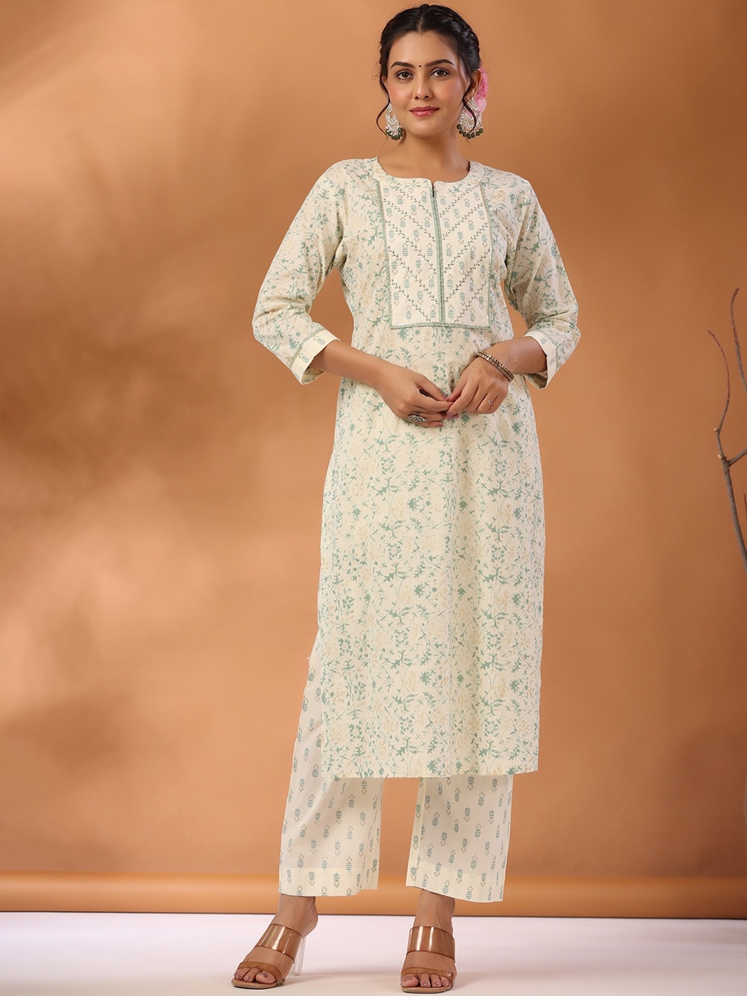 

EtnicaWear Floral Printed Regular Gotta Patti Pure Cotton Kurta with Pyjamas, Cream
