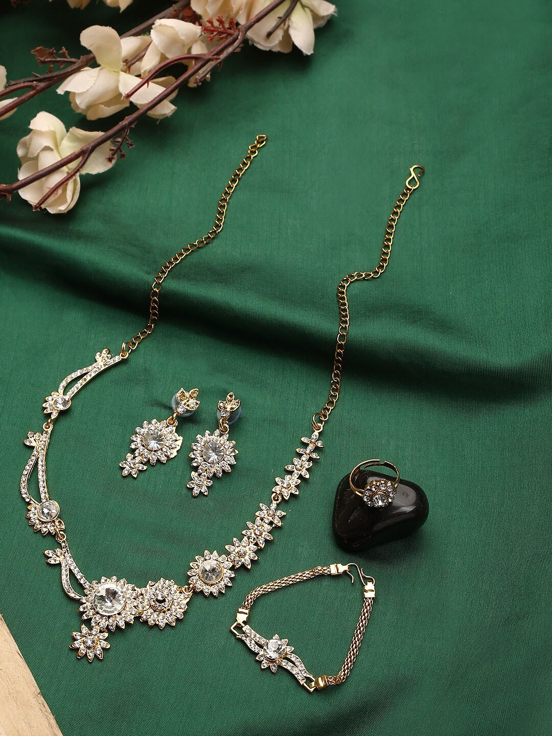 

ANIKAS CREATION Gold-Plated Stones Studded Jewellery Set