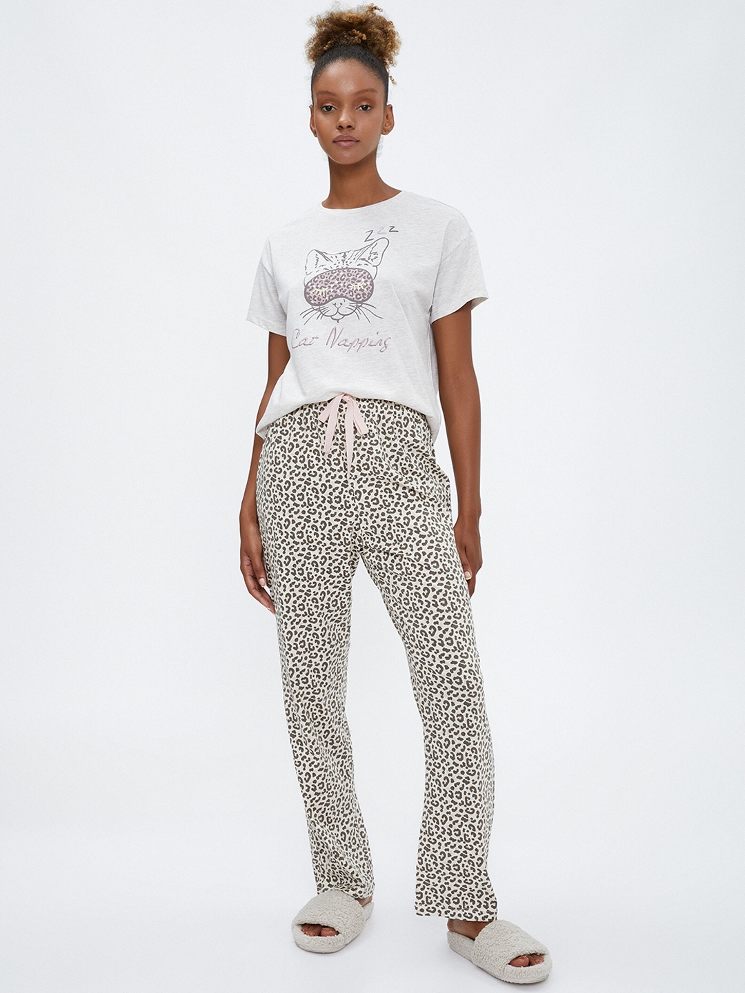 

Koton Graphic Printed Round Neck T-shirt With Pyjama, White