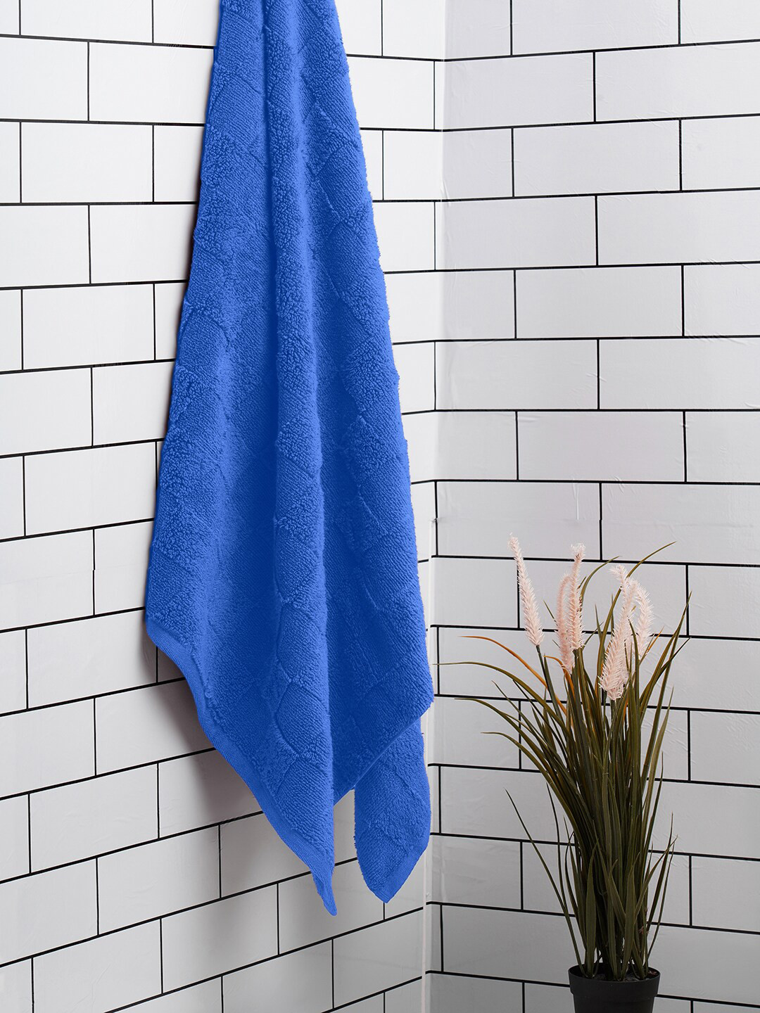 

SPACES Teal 585 GSM Pure Cotton Bath Towel