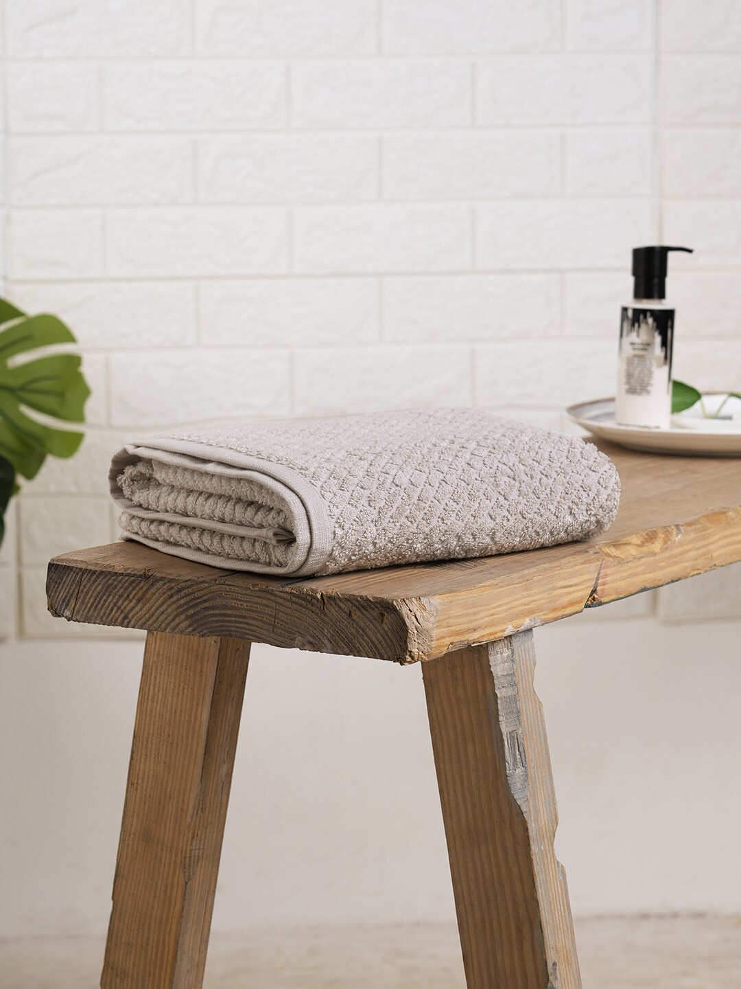 

SPACES Grey 400GSM Pure Cotton Bath Towel