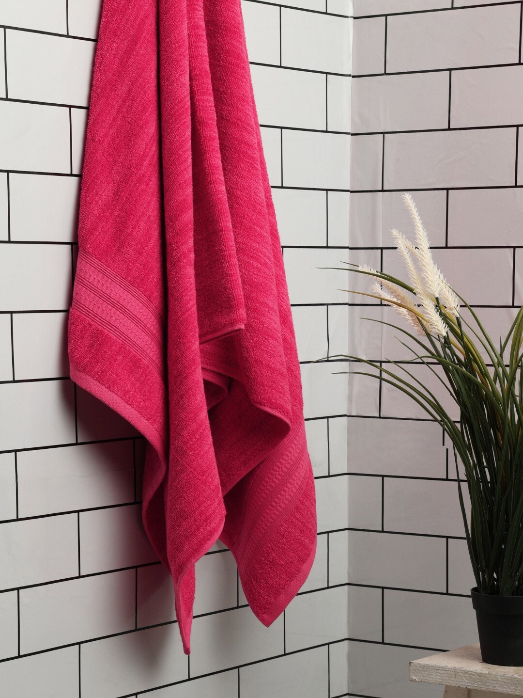 

SPACES Edria 2 Pcs Magenta Anti-Bacterial 500 GSM Pure Cotton Bath Towels