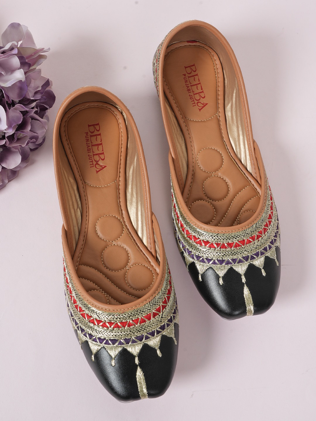 

Style Shoes Ethnic Embellished Square Toe Mojaris, Black