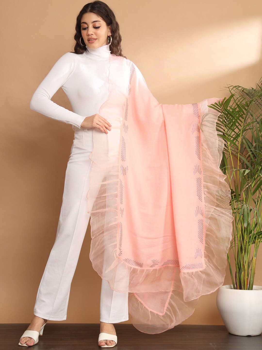

MODARTA Organza Ruffle Border Stole, Pink