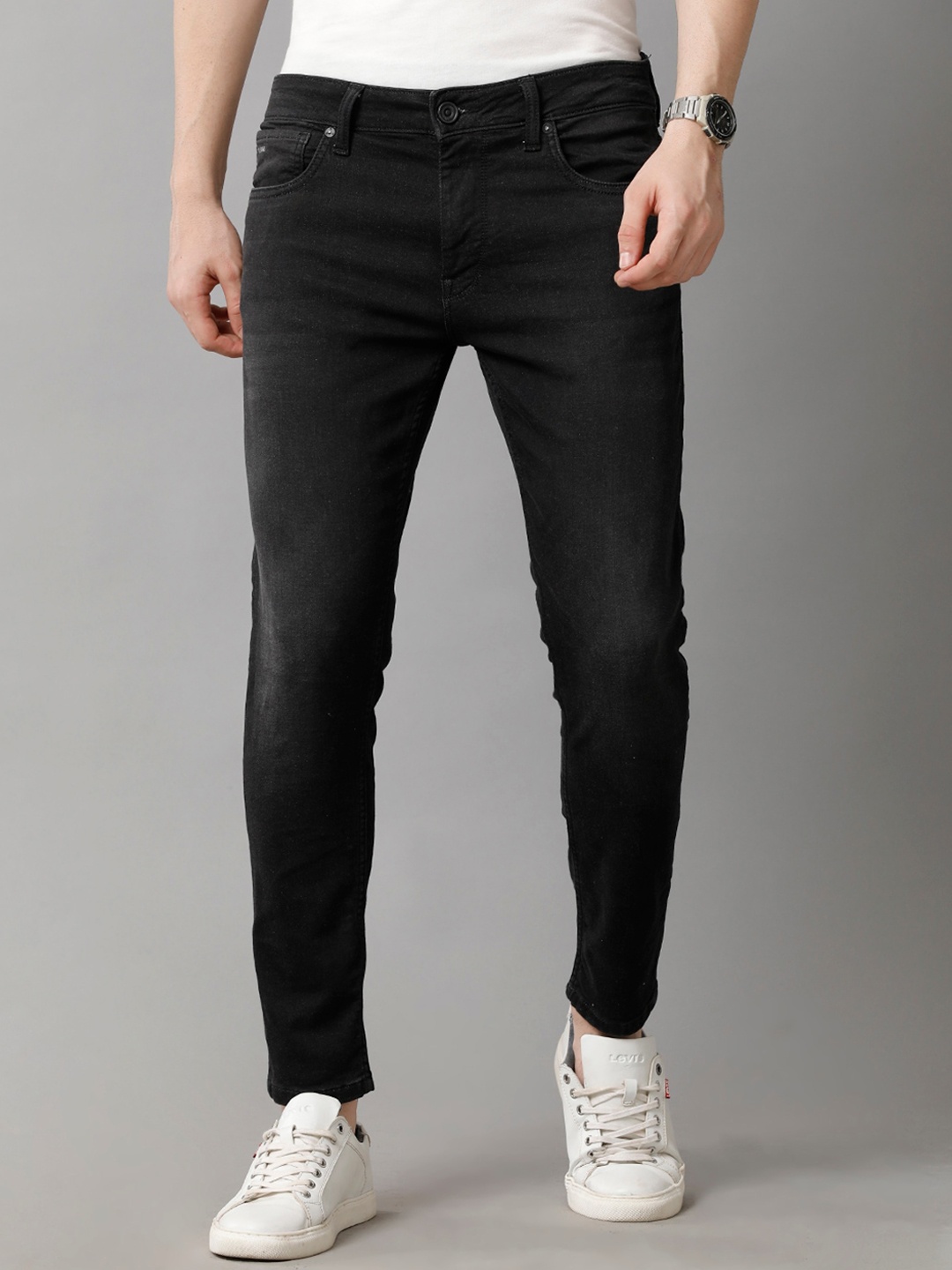 

Voi Jeans Men Black Skinny Fit Light Fade Clean Look Stretchable Cropped Jeans