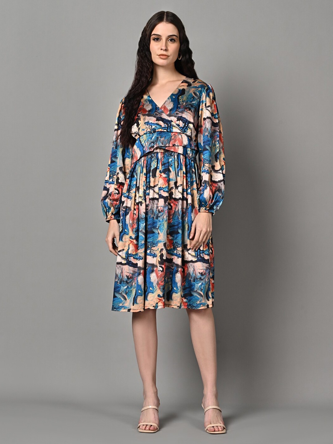 

Justin Whyte Abstract Printed V-Neck Puff Sleeve Gathered Detail Satin Fit & Flare Dress, Turquoise blue