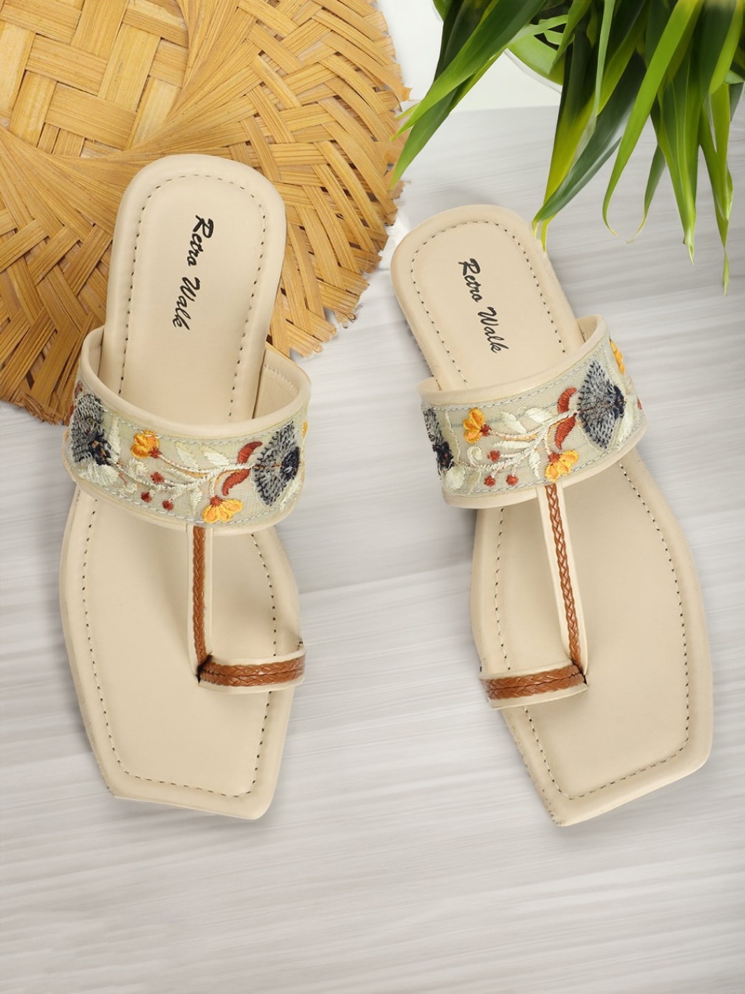 

Retro Walk Embroidered One Toe Flats, Cream
