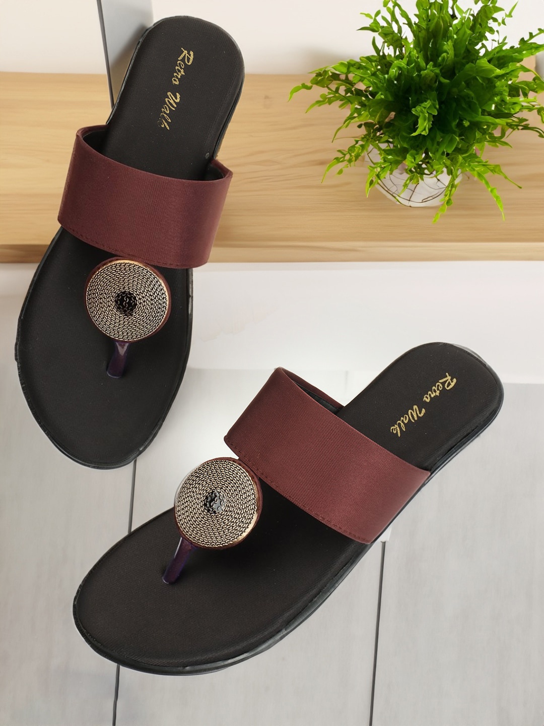 

Retro Walk Embellished Open Toe Flats, Maroon