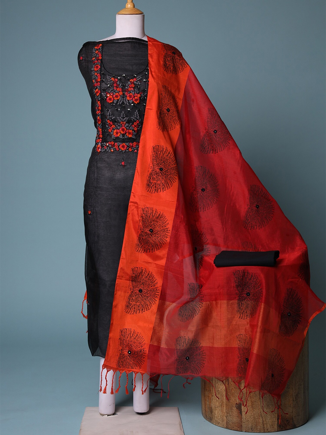 

ZARI Floral Embroidered Pure Cotton Unstitched Dress Material, Black