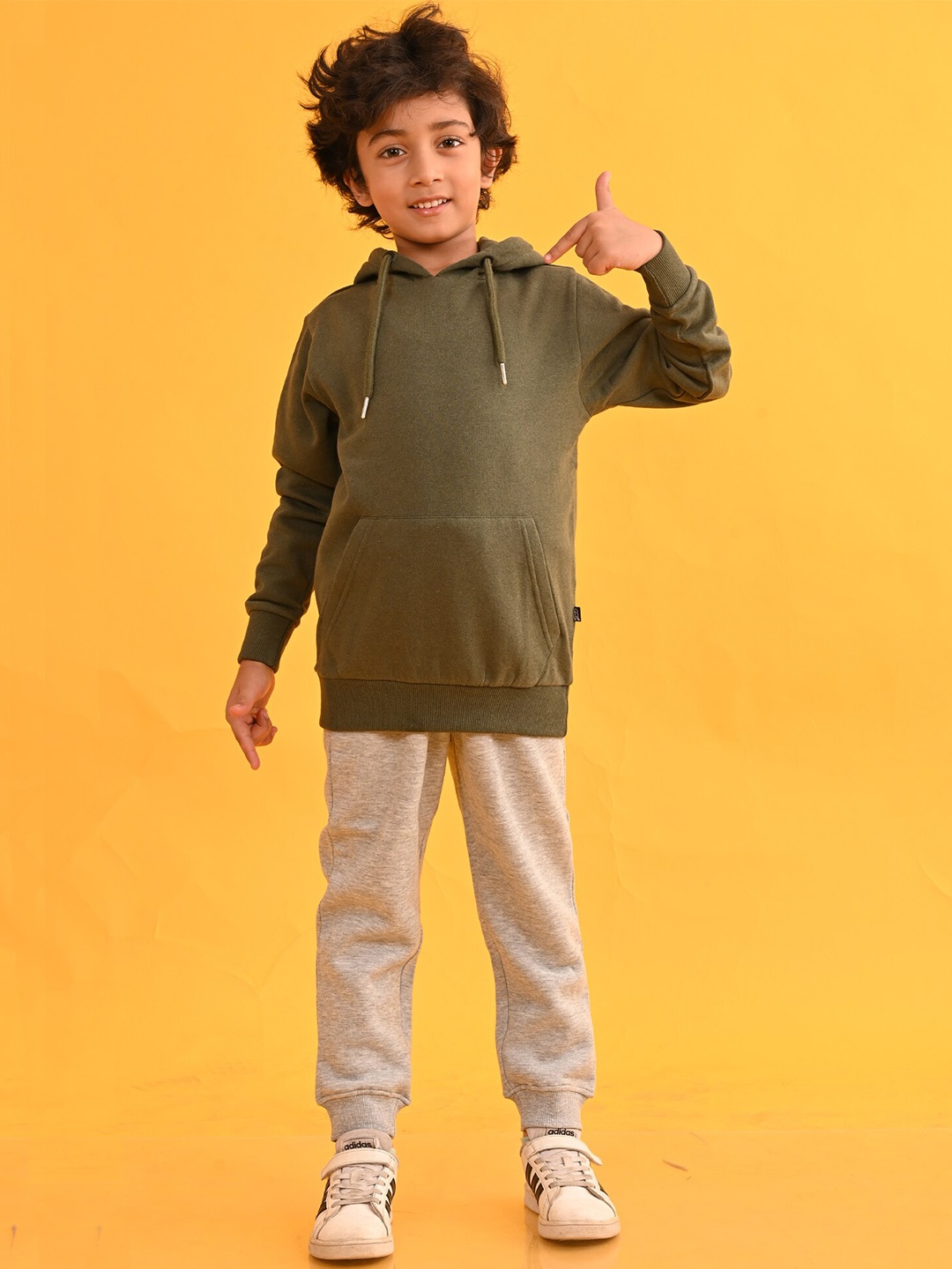 

Anthrilo Boys Sweatshirt With Joggers, Olive