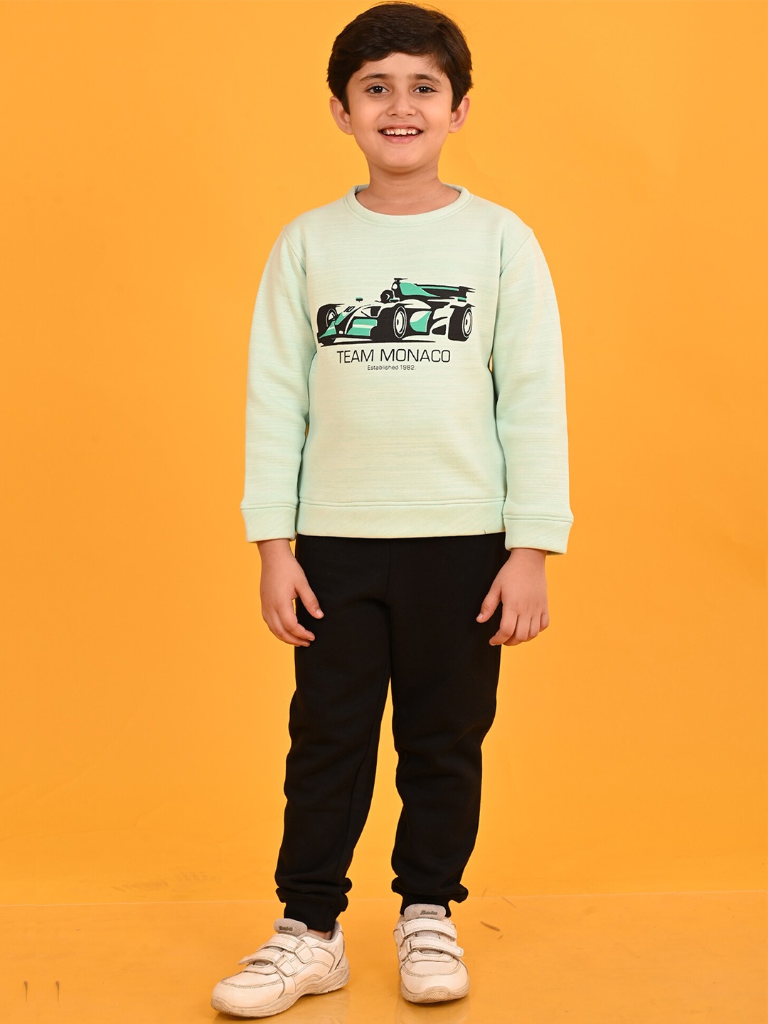 

Anthrilo Boys Graphic Printed T-shirt with Joggers, Green