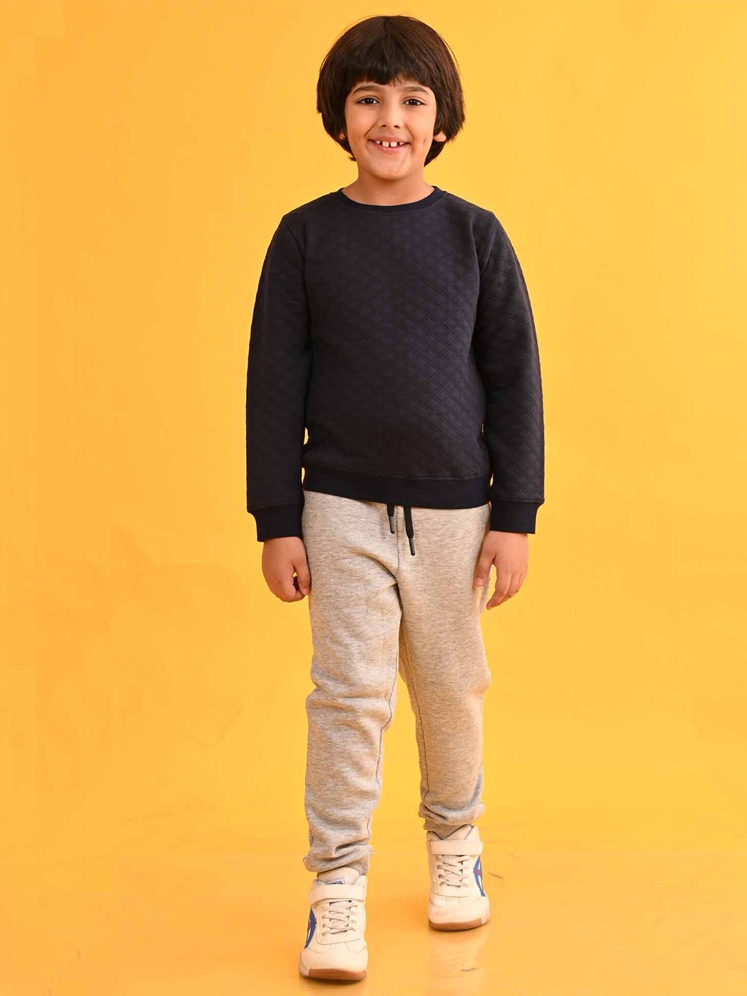 

Anthrilo Boys Sweatshirt With Joggers, Black