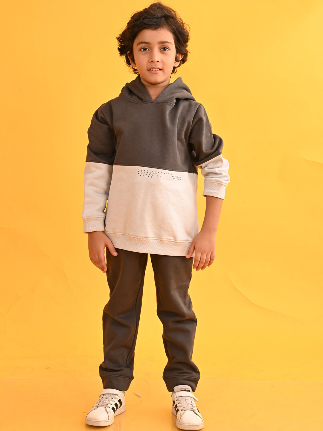 

Anthrilo Boys Colourblocked Hooded Sweatshirt With Joggers, Grey
