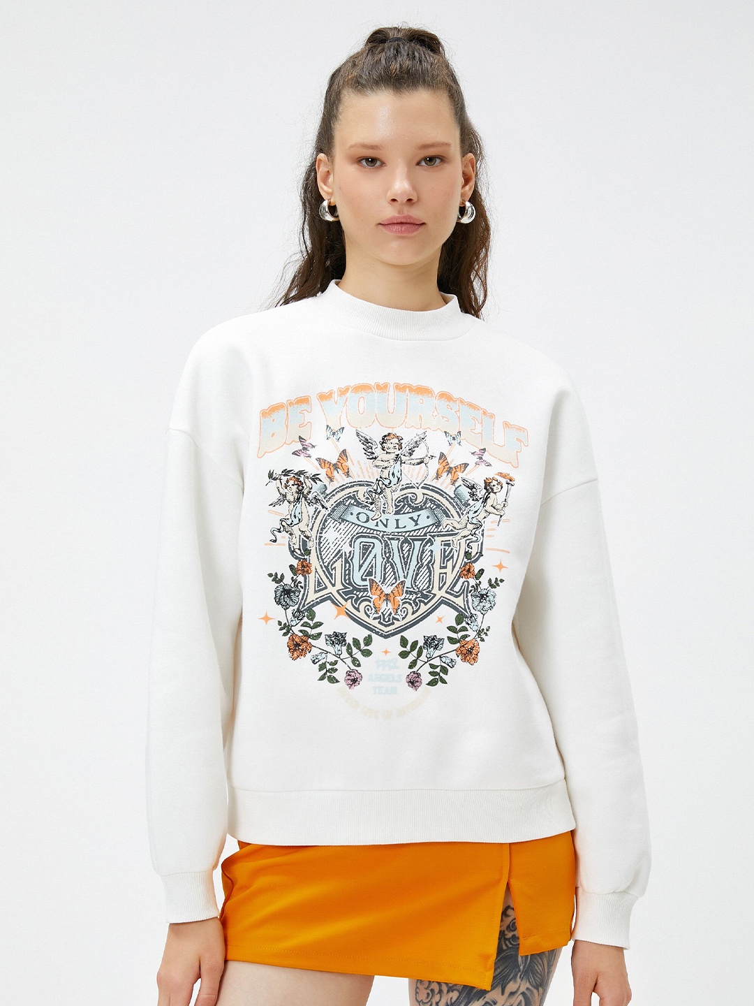 

Koton Graphic Printed Drop SHoulder Sleeves Sweatshirt, White