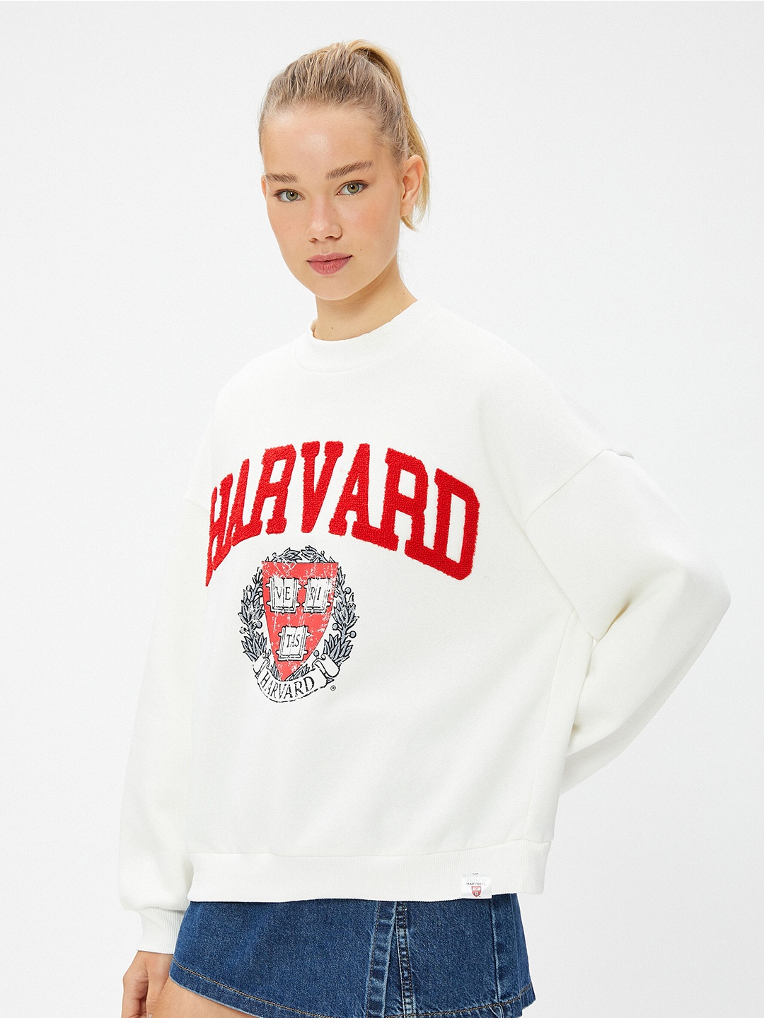 

Koton Typography Printed Long Sleeves Pullover Sweatshirt, White