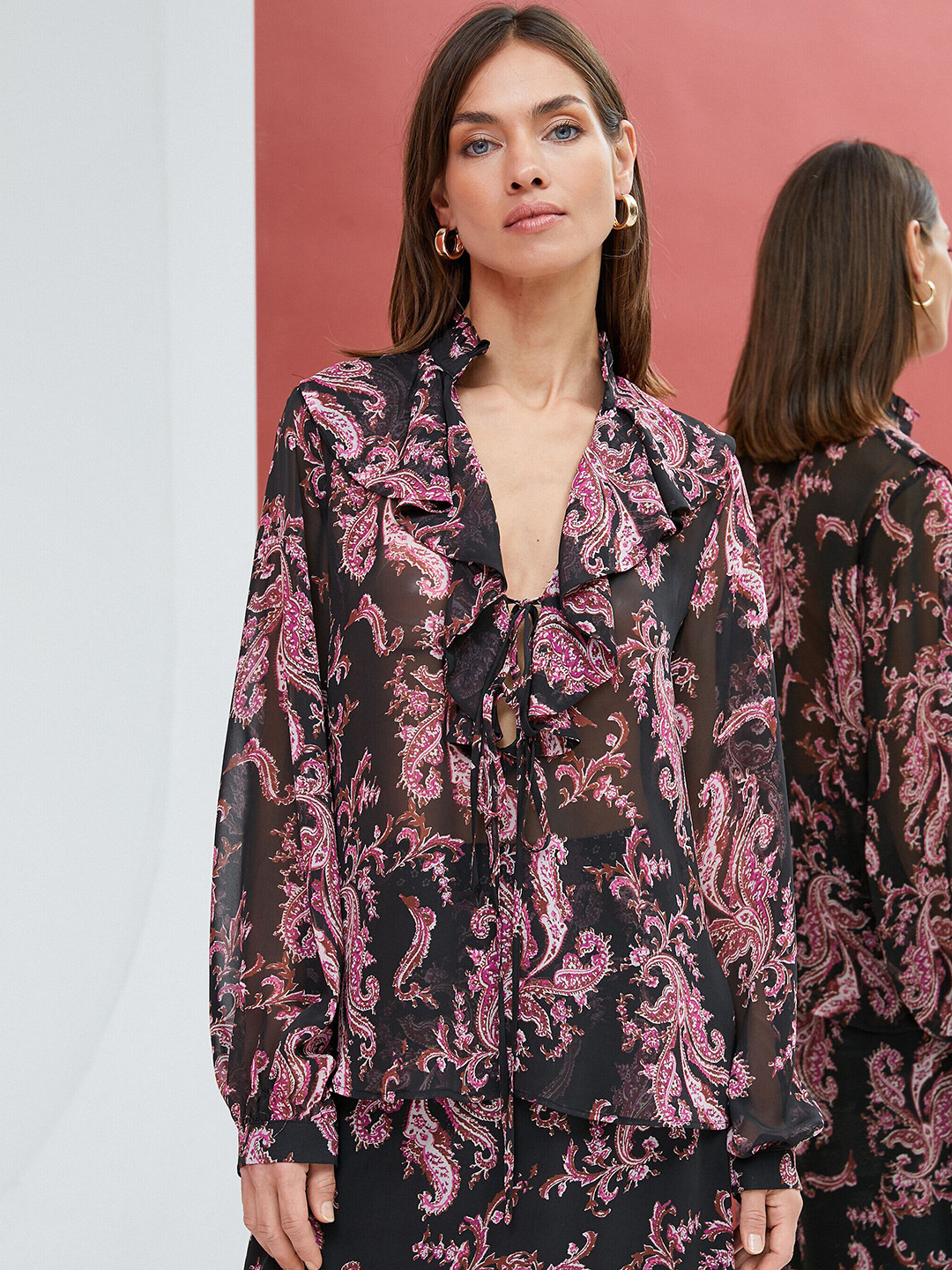 

Koton Floral Printed V-Neck Puff Sleeves Ruffles Detail Longline Top, Black