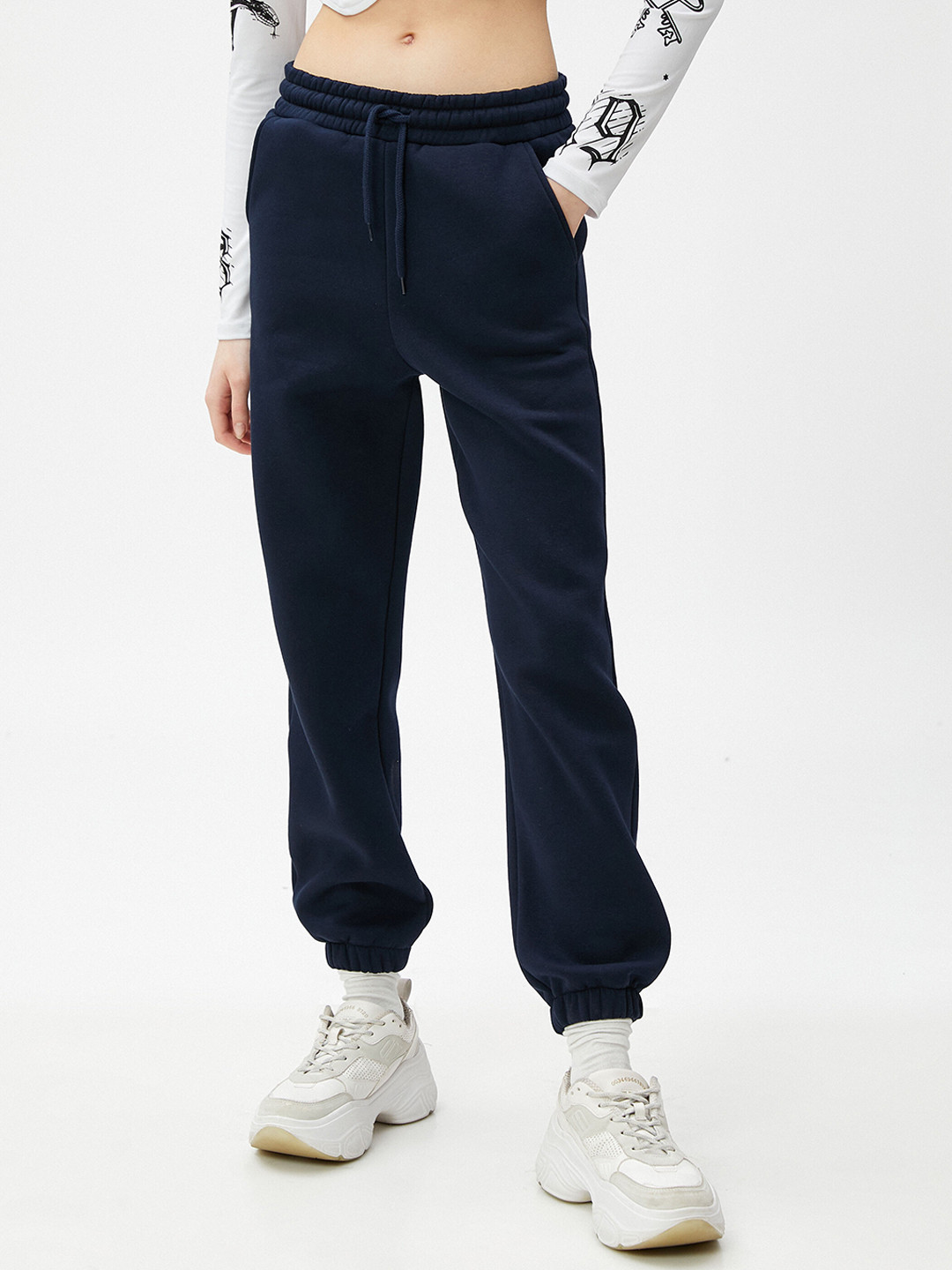 

Koton Women Regular Fit Mid-Rise Side Pockets Joggers, Black