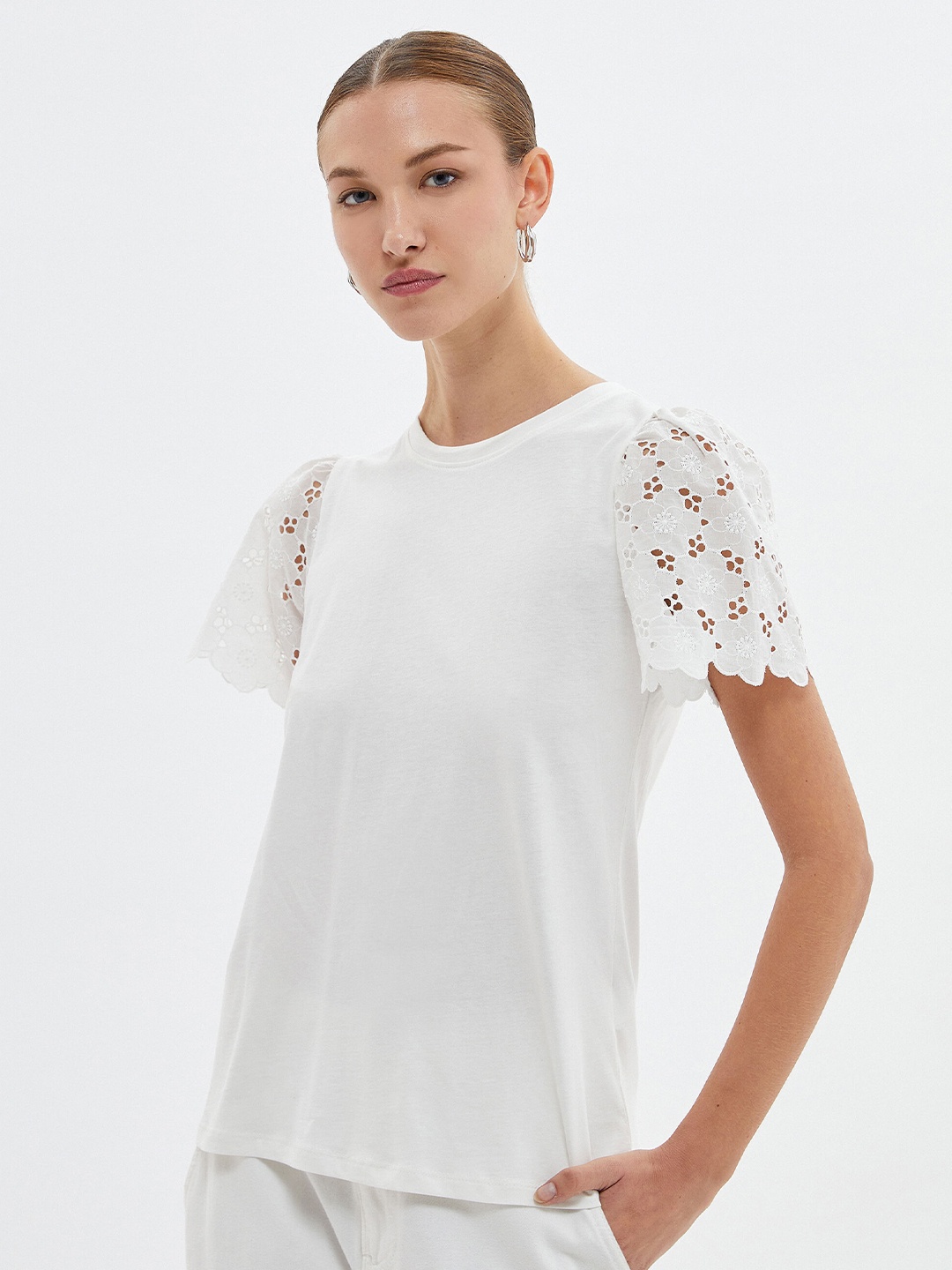 

Koton Round Neck Flared Sleeves Pure Cotton Top, White