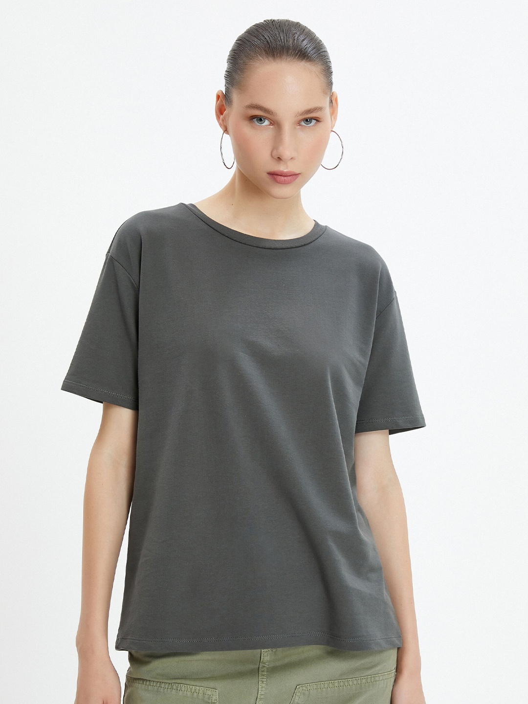 

Koton Drop Shoulder Sleeves Pure Cotton T-shirt, Grey