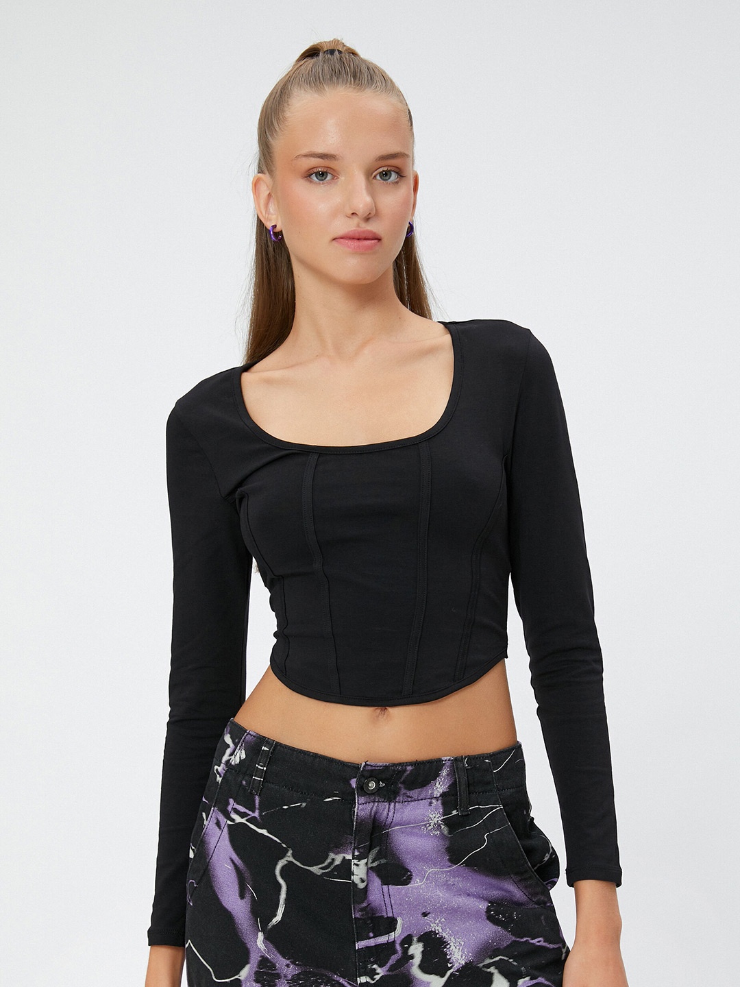 

Koton Round Neck Long Sleeves Crop T-shirt, Black