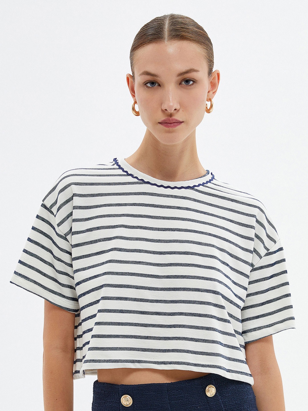 

Koton Striped Round Neck Drop Shoulder Sleeves Crop T-shirt, White