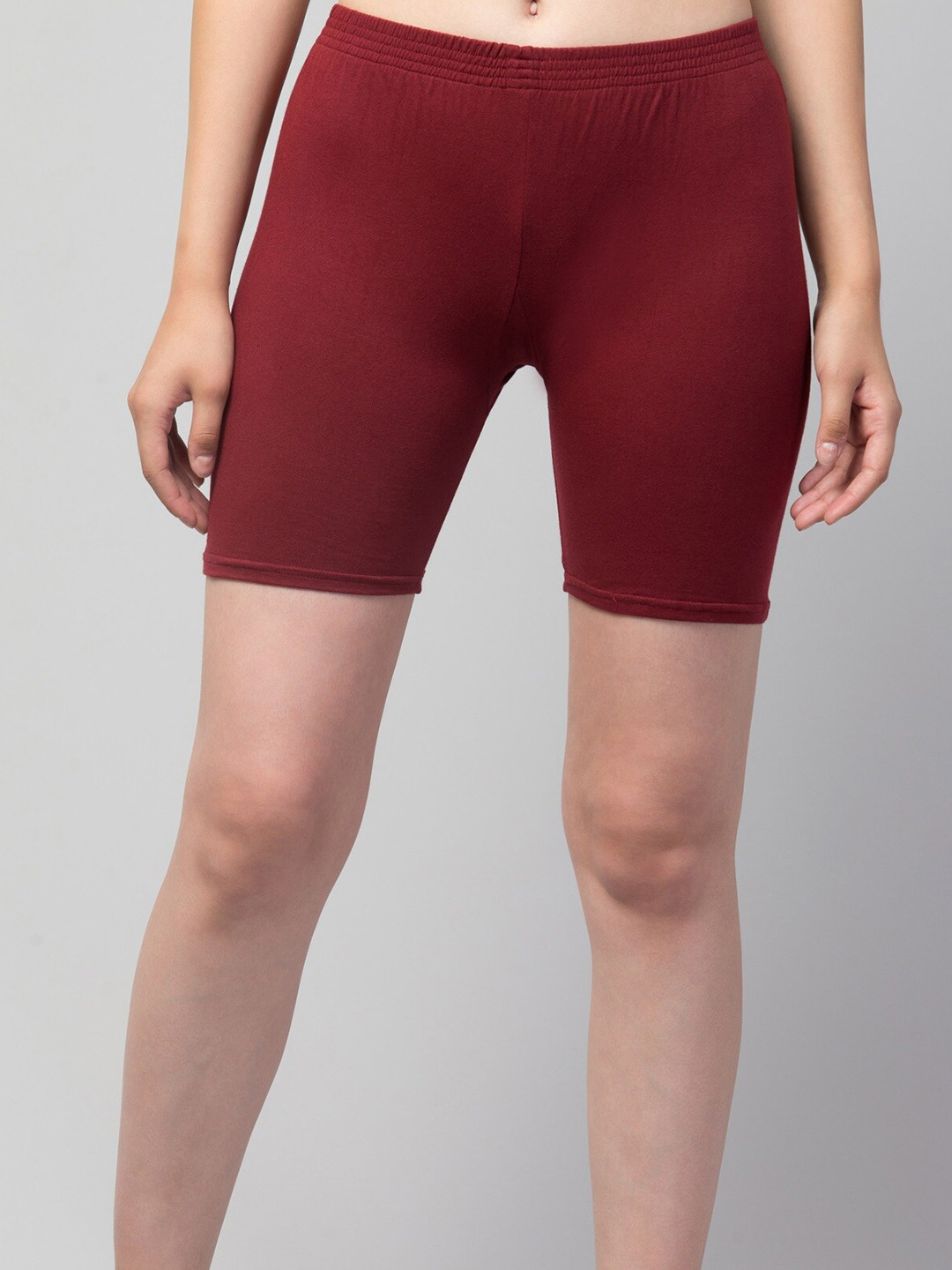 

Apraa & Parma Mid-Rise Sports Shorts, Maroon