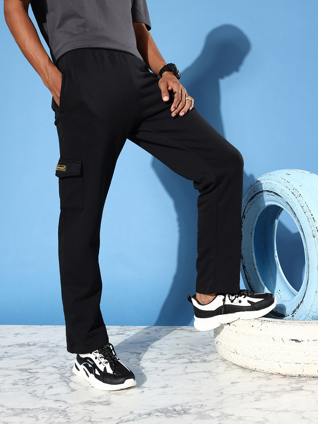 

Stormborn Men Cargo Trousers, Black