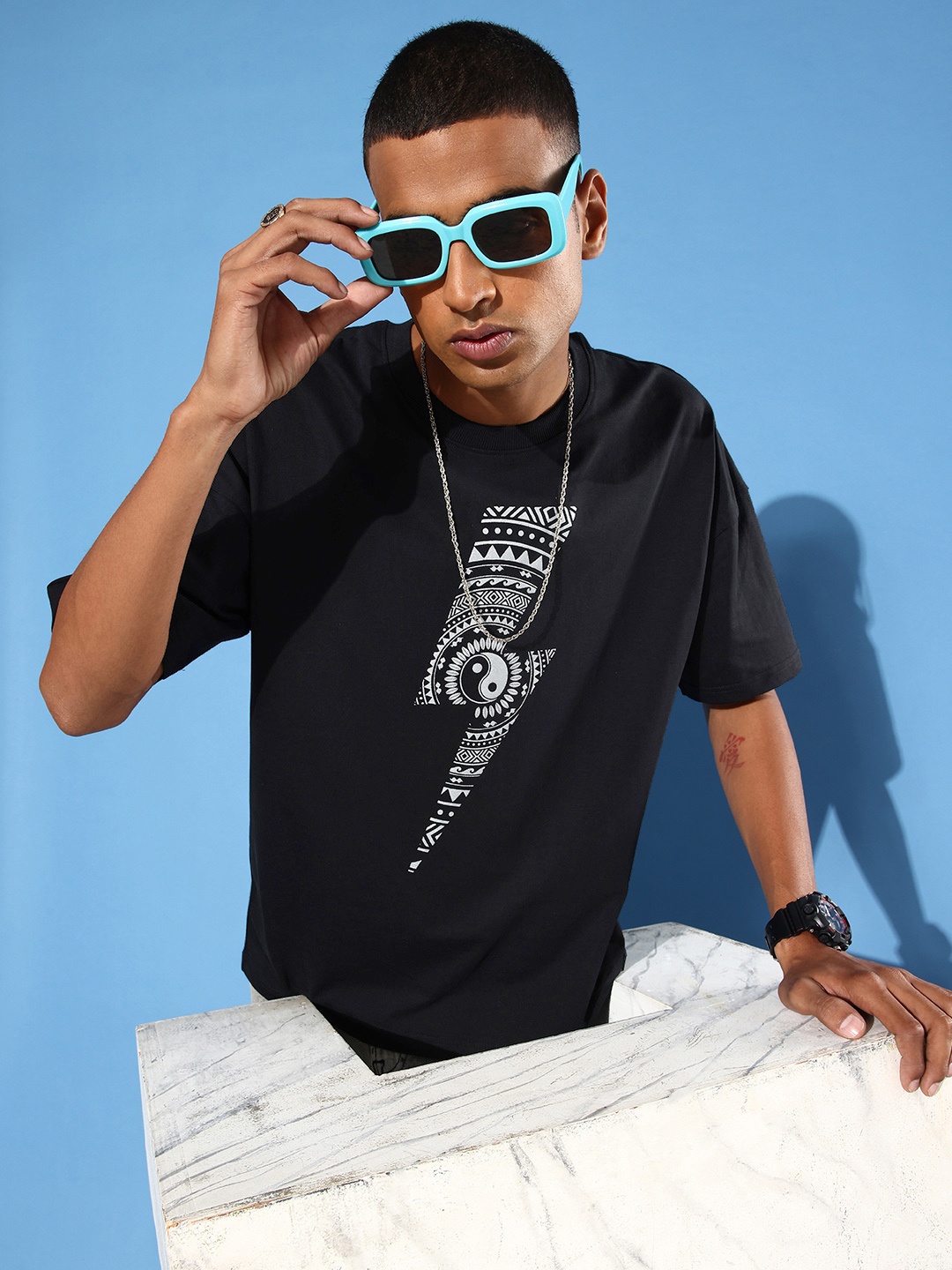 

Stormborn Men Graphic Printed Oversized Drop-Shoulder Sleeves T-shirt, Black